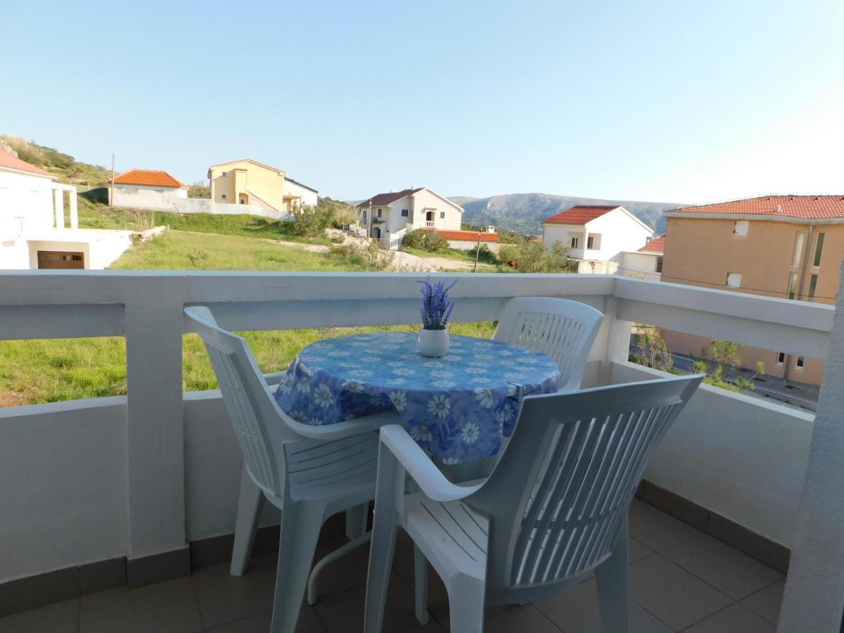 Apartmani Salus Pag Town Exterior photo
