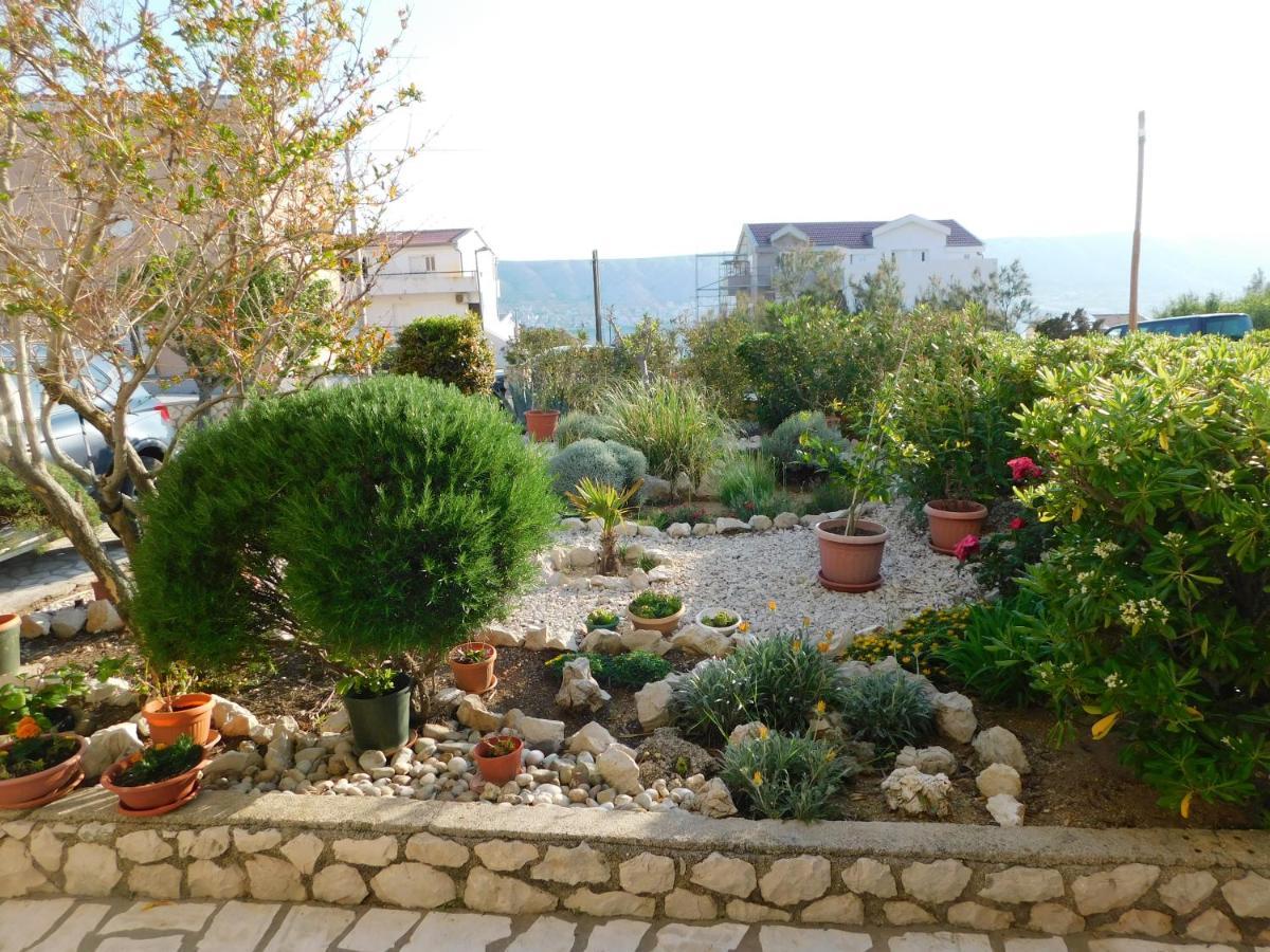 Apartmani Salus Pag Town Exterior photo